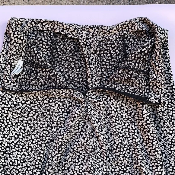 Size 2 American Eagle floral print skirt - Picture 6 of 8